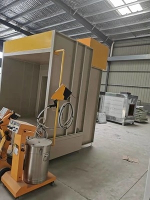 Künstliches Sprühen wiederherstellen Kleines Pulverzimmer mit vier Filterelementen